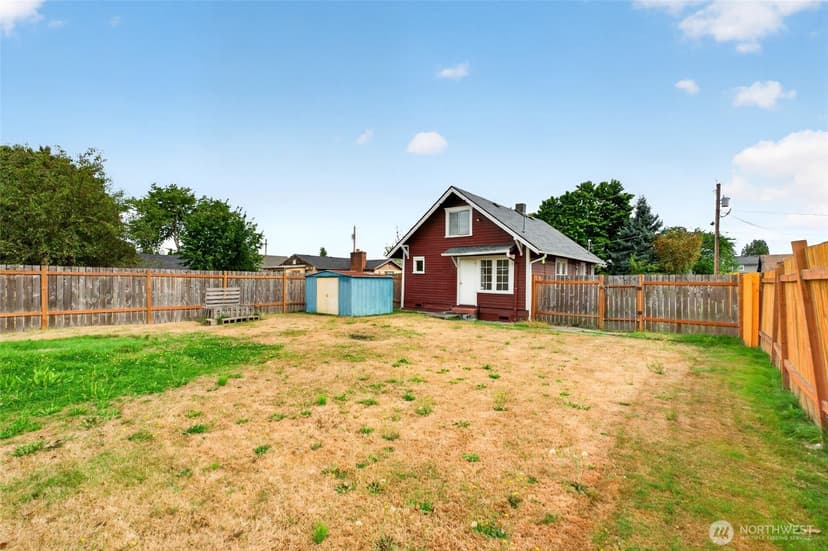 Property photo for 520 12th Street SE, Puyallup photo 33