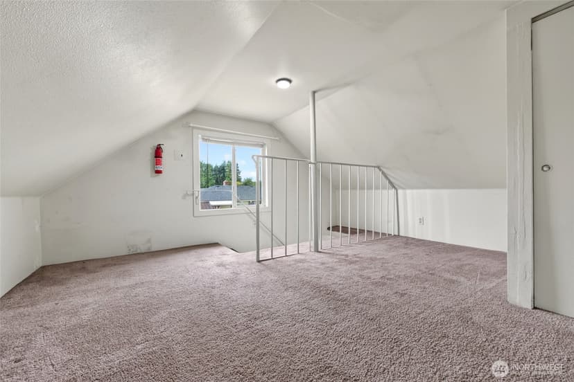 Property photo for 520 12th Street SE, Puyallup photo 22