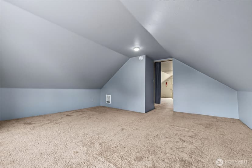 Property photo for 520 12th Street SE, Puyallup photo 25
