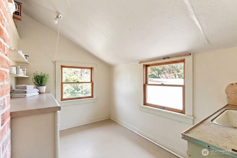 Property photo for 4727 61st Street NE, Marysville photo 14