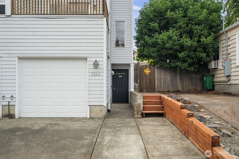 Property photo for 5243 40th Avenue NE, Seattle photo 39