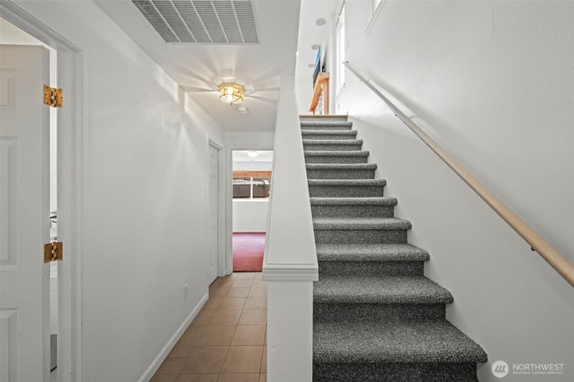 Property photo for 5243 40th Avenue NE, Seattle photo 30