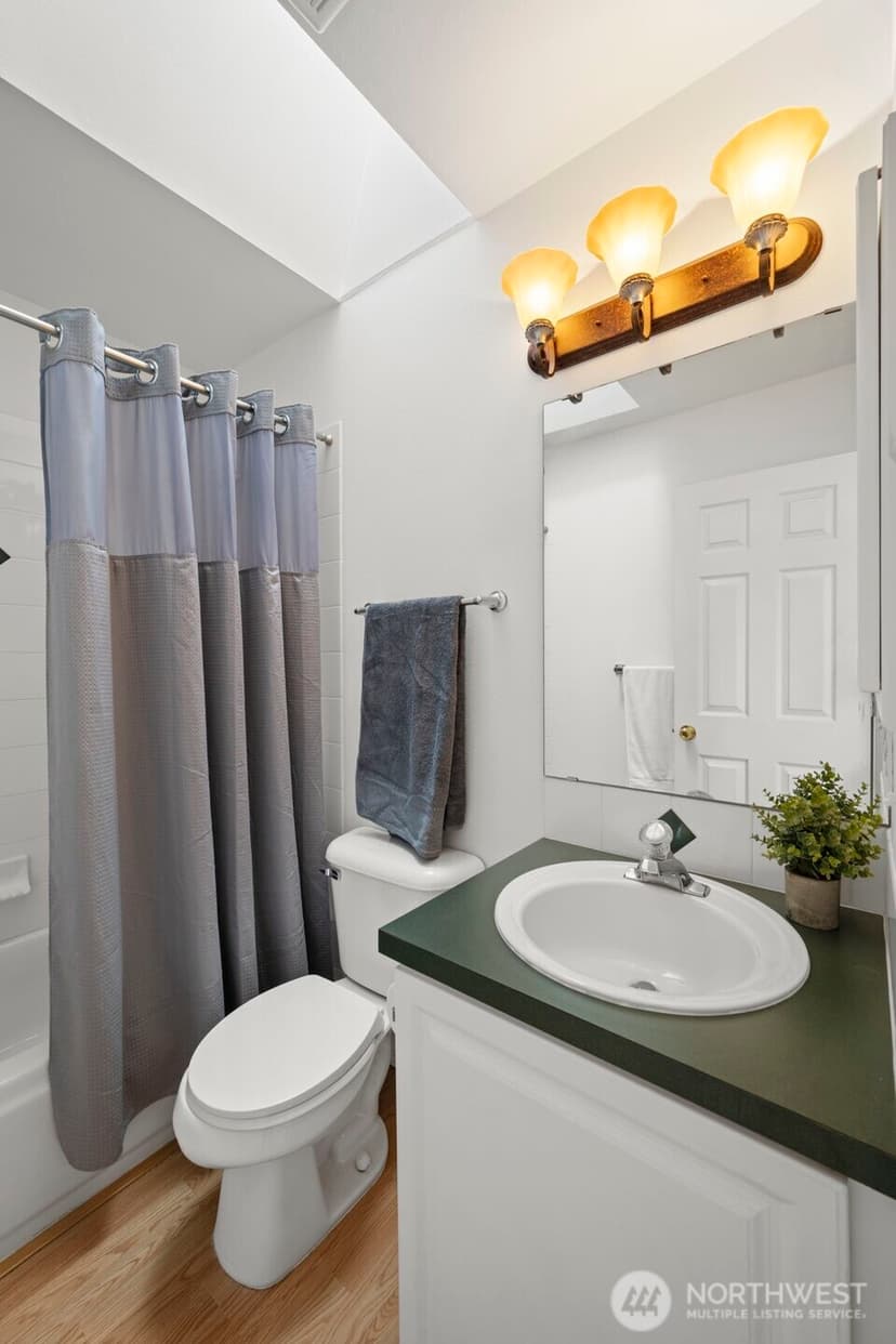 Property photo for 5243 40th Avenue NE, Seattle photo 18