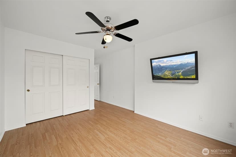 Property photo for 5243 40th Avenue NE, Seattle photo 16
