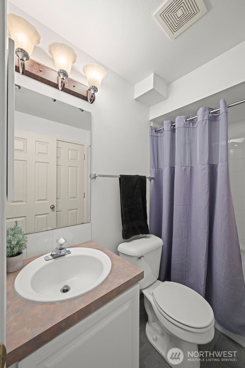 Property photo for 5243 40th Avenue NE, Seattle photo 26
