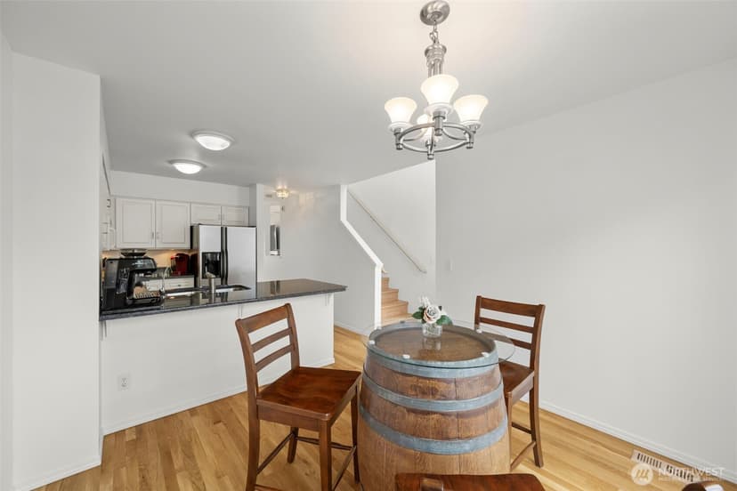 Property photo for 5243 40th Avenue NE, Seattle photo 8