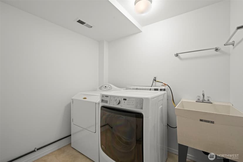 Property photo for 5243 40th Avenue NE, Seattle photo 27
