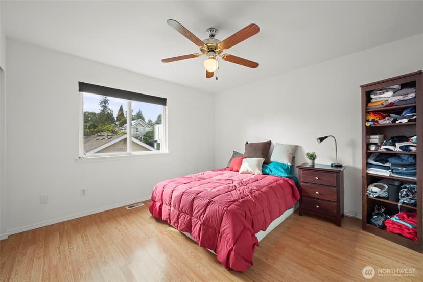 Property photo for 5243 40th Avenue NE, Seattle photo 19