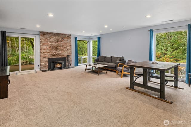 Property photo for 8126 70th Avenue Ct SW, Lakewood photo 5