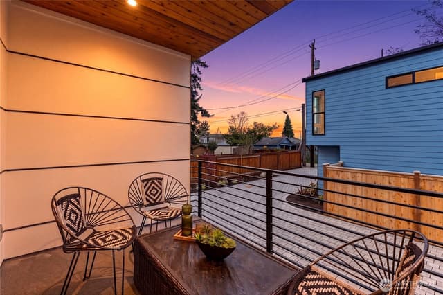 Property photo for 9535 Dayton Avenue N, Seattle photo 2