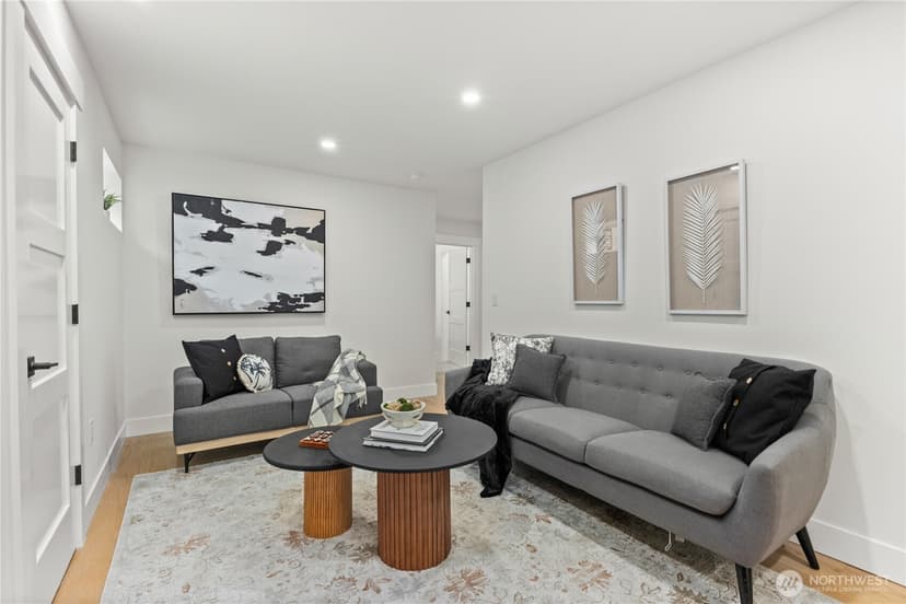 Property photo for 9535 Dayton Avenue N, Seattle photo 19