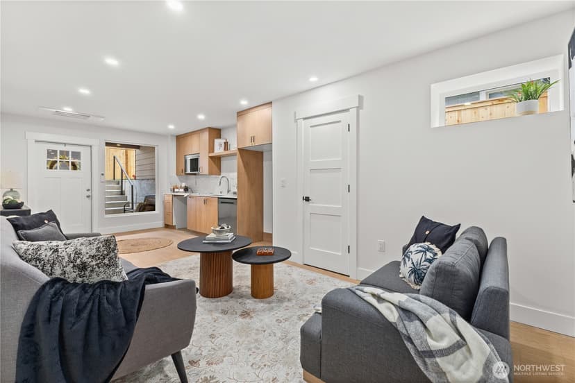 Property photo for 9535 Dayton Avenue N, Seattle photo 18