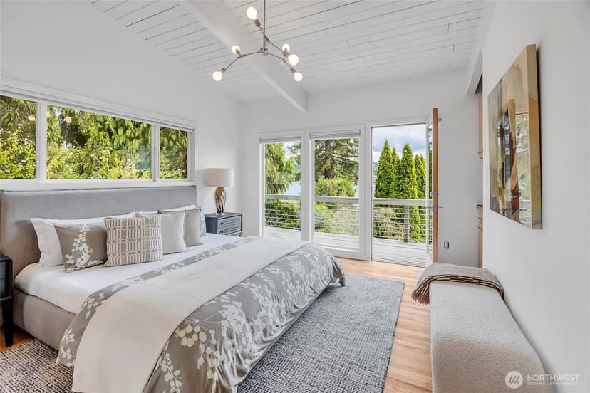 Property photo for 6924 96th Avenue SE, Mercer Island photo 25