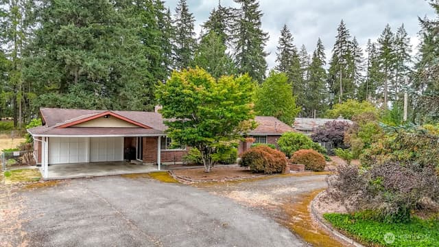 Property photo for 17407 36th Ave E, Tacoma photo 2