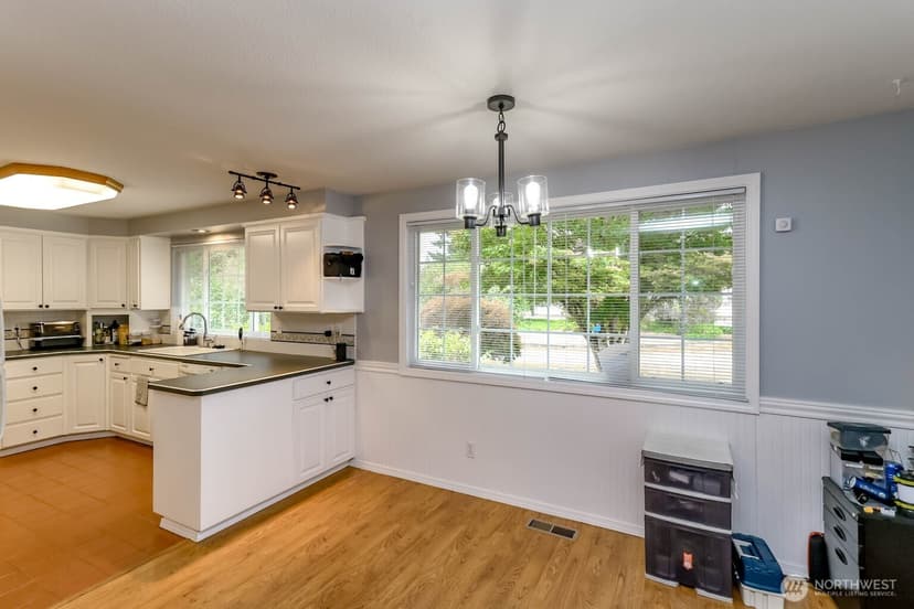 Property photo for 17407 36th Ave E, Tacoma photo 14