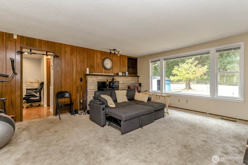 Property photo for 17407 36th Ave E, Tacoma photo 11