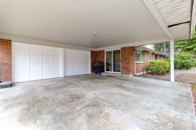Property photo for 17407 36th Ave E, Tacoma photo 5