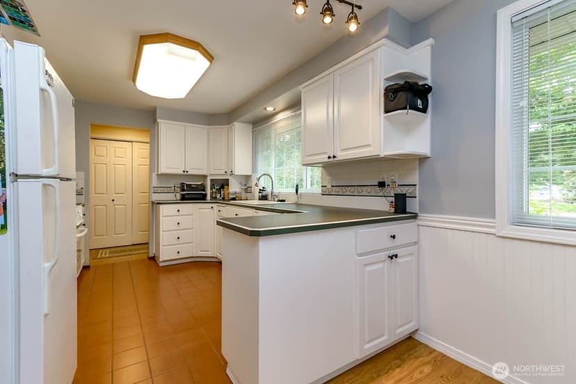 Property photo for 17407 36th Ave E, Tacoma photo 16