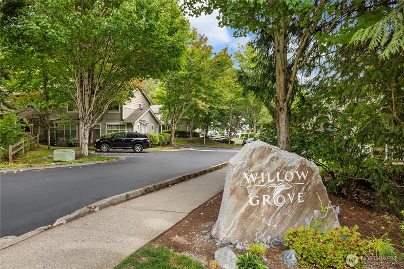 Property photo for 17824 NE 96th Way #3, Redmond photo 36