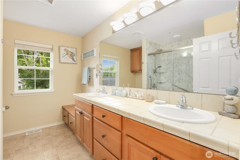 Property photo for 11712 4th Avenue NE, Tulalip photo 22