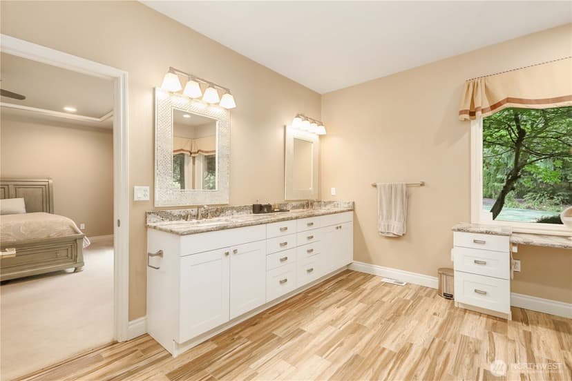 Property photo for 11712 4th Avenue NE, Tulalip photo 18