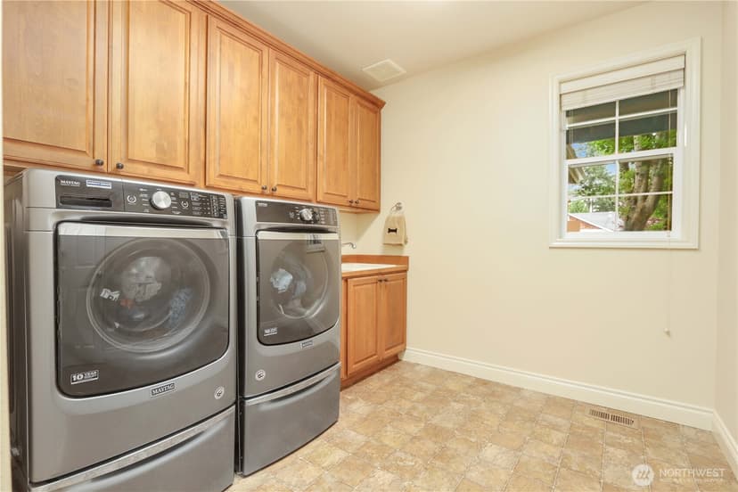 Property photo for 11712 4th Avenue NE, Tulalip photo 25