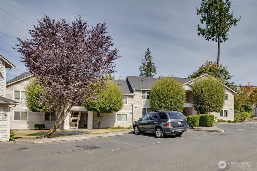 Property photo for 8833 1st Street NE #101, Lake Stevens photo 2