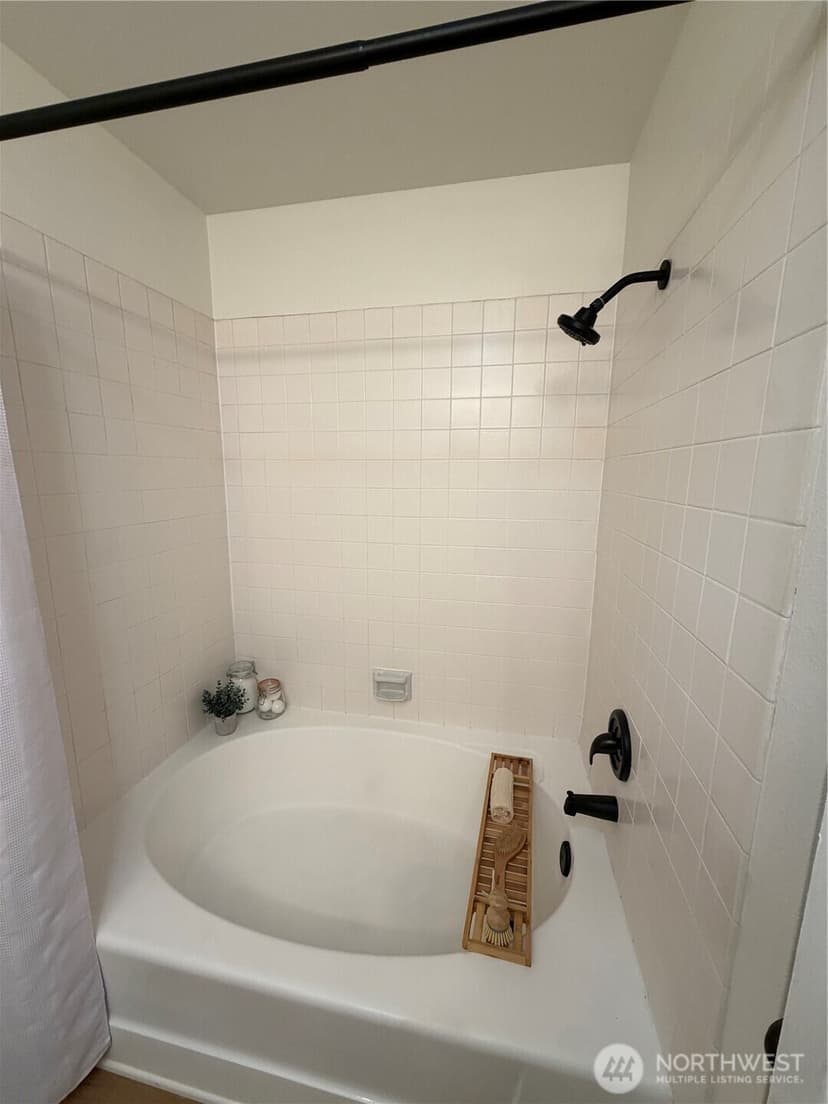Property photo for 1800 N 105th Street #9-201, Seattle photo 32