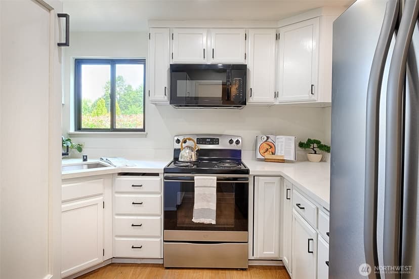 Property photo for 1800 N 105th Street #9-201, Seattle photo 6