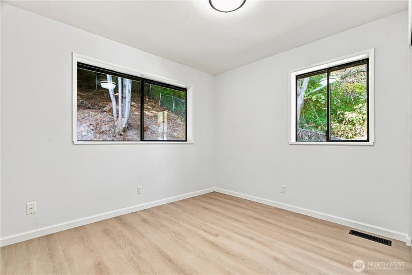 Property photo for 5902 S 2nd Avenue, Everett photo 20