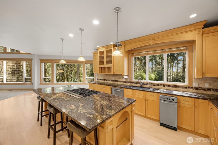 Property photo for 7402 229th Place SE, Woodinville photo 9
