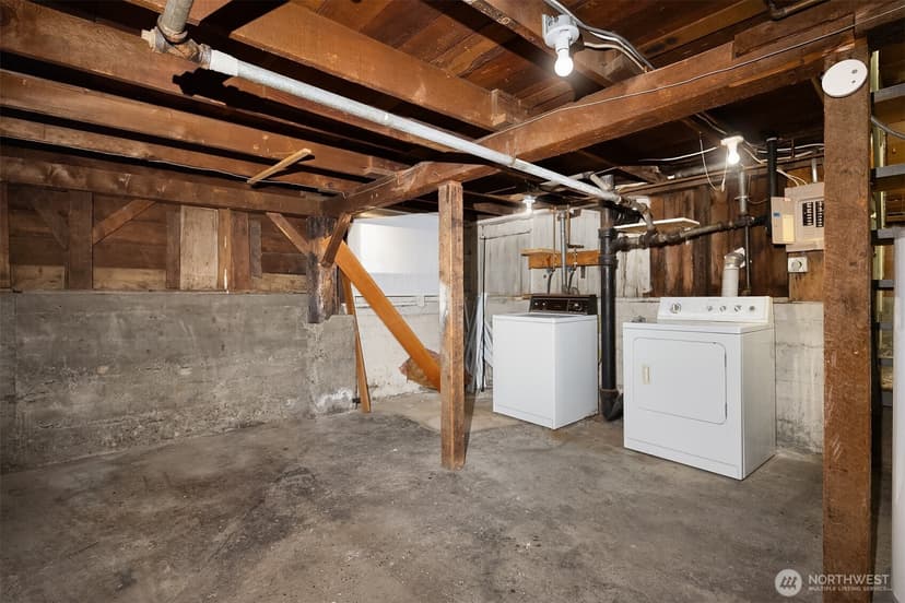 Property photo for 943 N 103rd Street, Seattle photo 9
