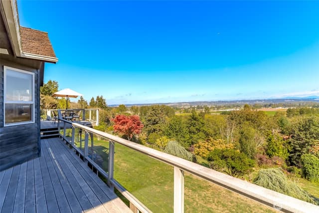 Property photo for 5705 51st Avenue Ct E, Tacoma photo 2