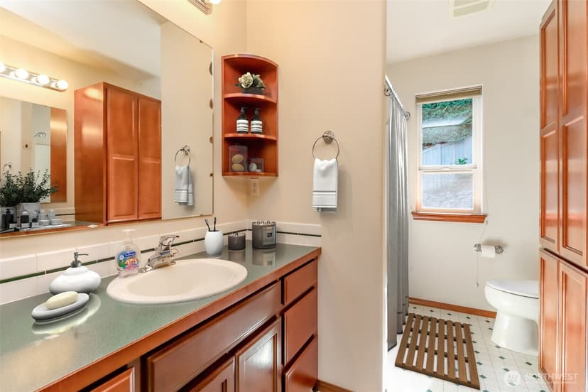 Property photo for 5705 51st Avenue Ct E, Tacoma photo 22