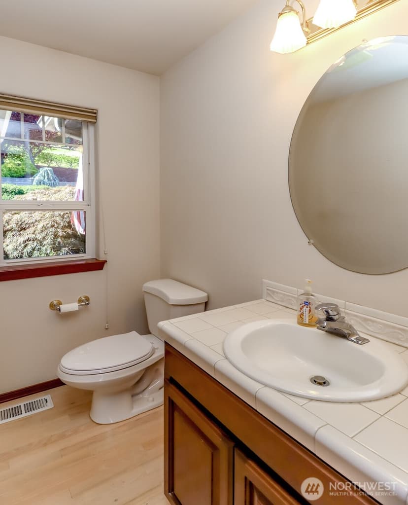 Property photo for 5705 51st Avenue Ct E, Tacoma photo 27