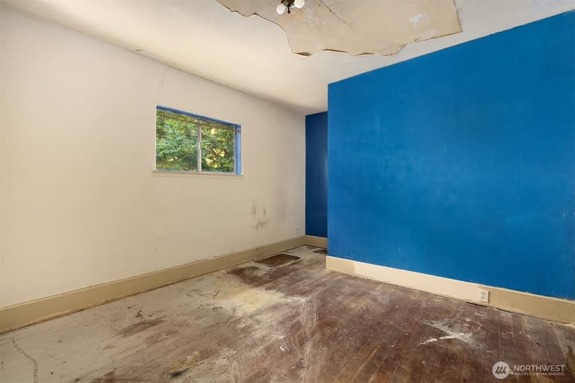 Property photo for 945 N 103rd Street, Seattle photo 7