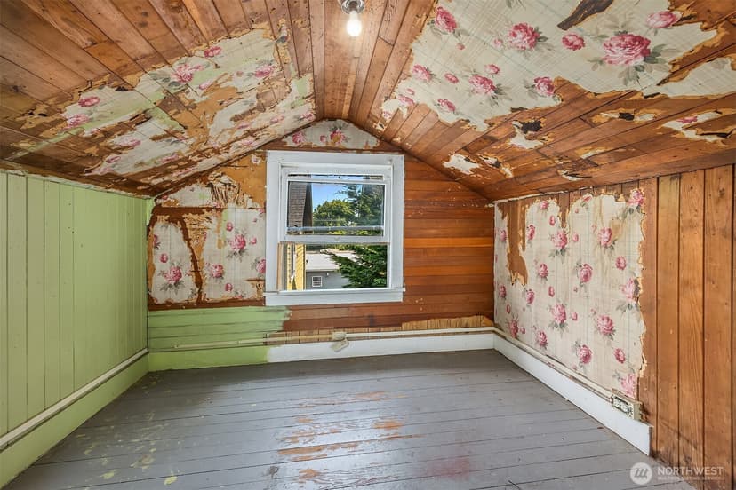 Property photo for 945 N 103rd Street, Seattle photo 11