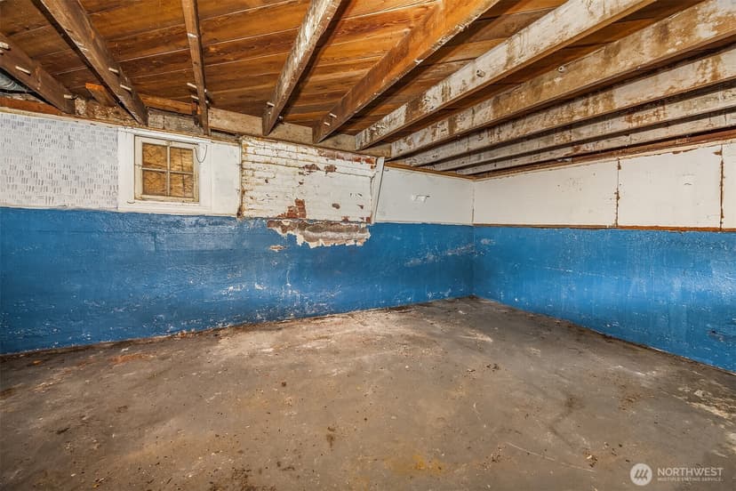 Property photo for 945 N 103rd Street, Seattle photo 12