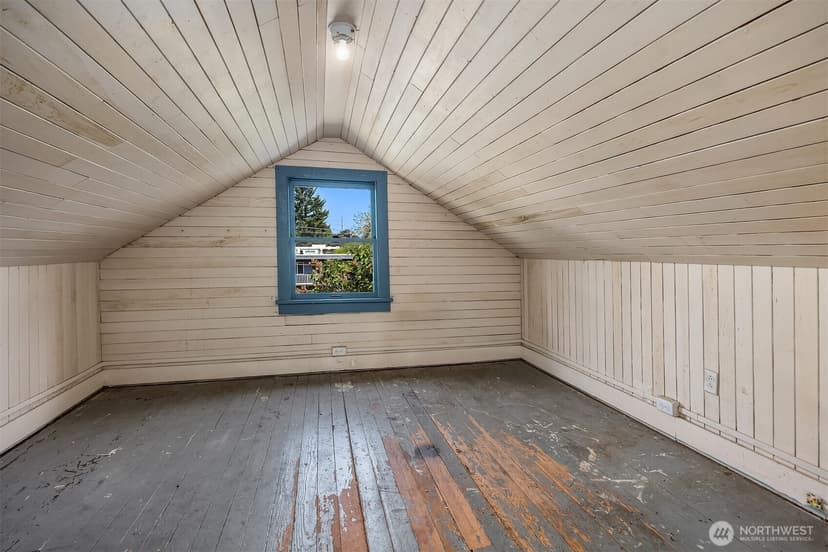 Property photo for 945 N 103rd Street, Seattle photo 10