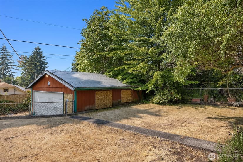 Property photo for 941 N 103rd Street, Seattle photo 14