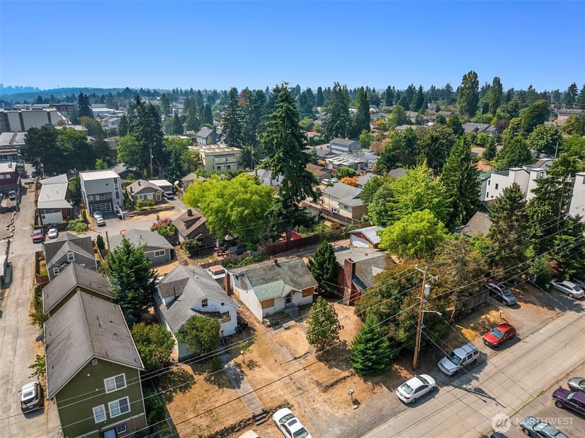 Property photo for 941 N 103rd Street, Seattle photo 21