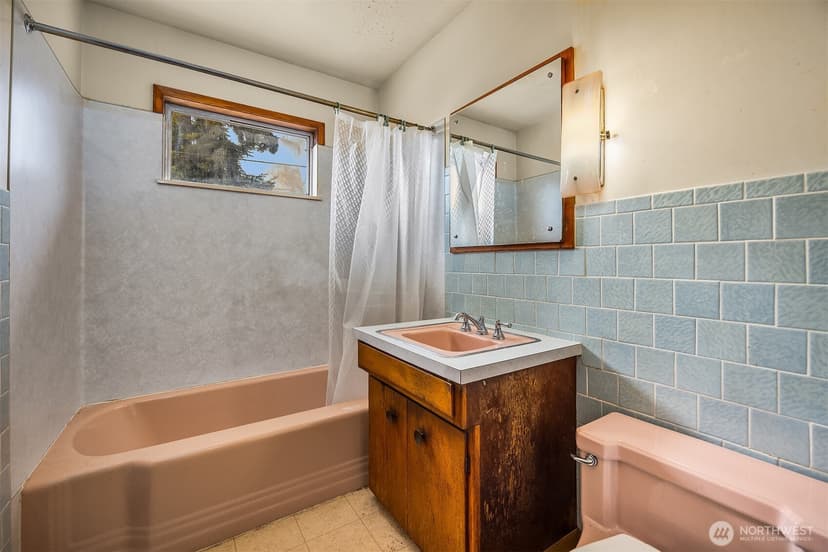 Property photo for 941 N 103rd Street, Seattle photo 9