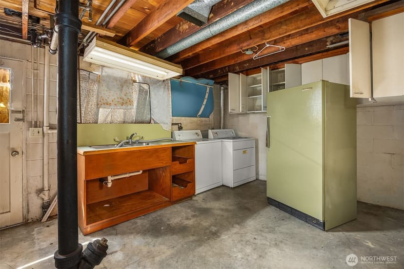 Property photo for 941 N 103rd Street, Seattle photo 10