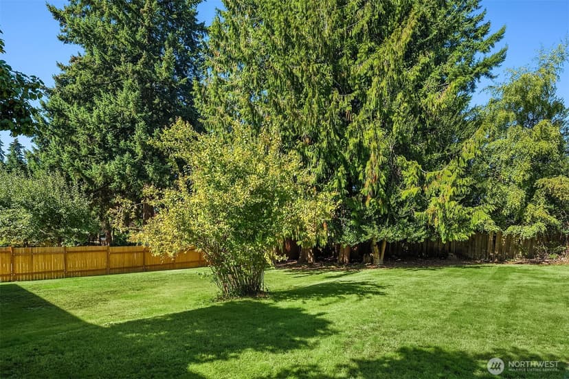 Property photo for 8610 NE 137th Street, Kirkland photo 30