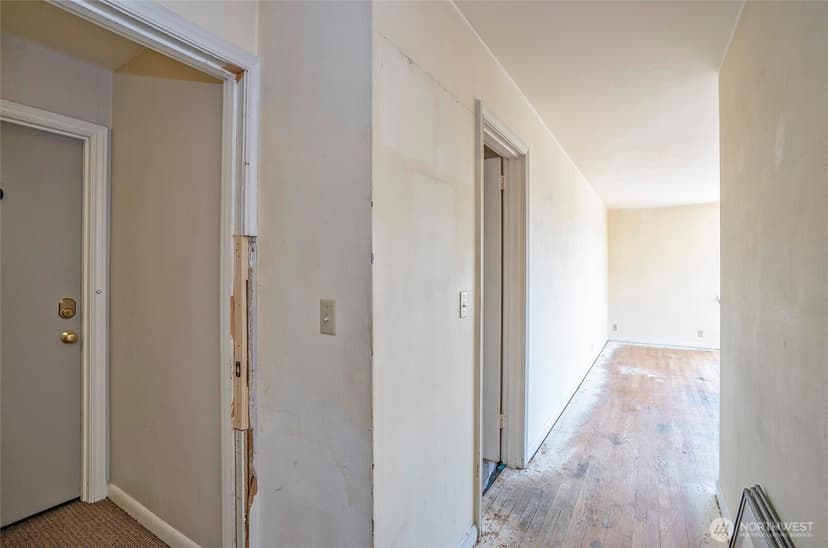 Property photo for 4405 SW Alaska Street #304, Seattle photo 9