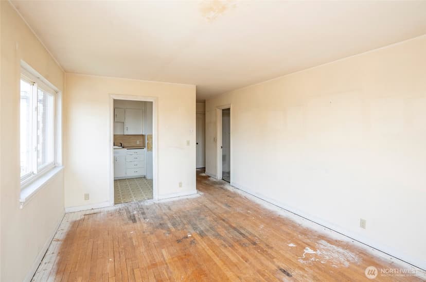 Property photo for 4405 SW Alaska Street #304, Seattle photo 11