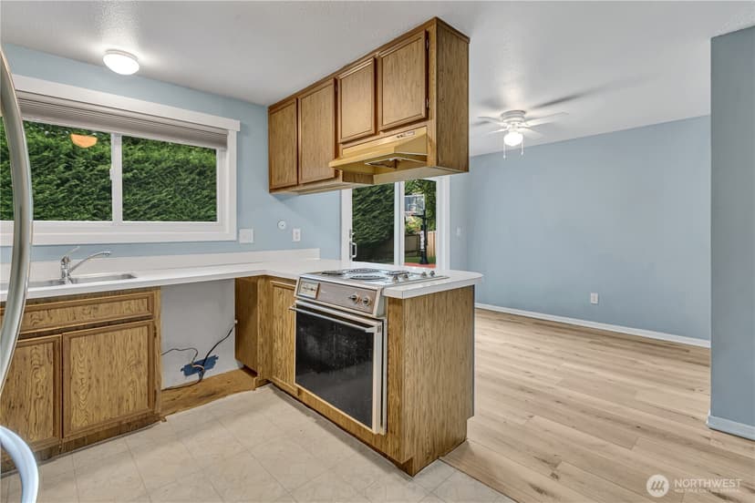 Property photo for 18759 130th Avenue SE, Renton photo 12
