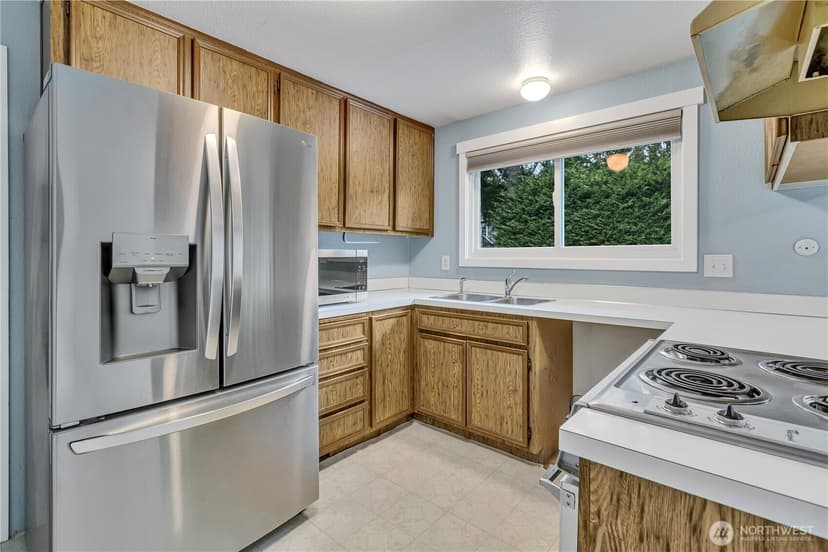 Property photo for 18759 130th Avenue SE, Renton photo 9