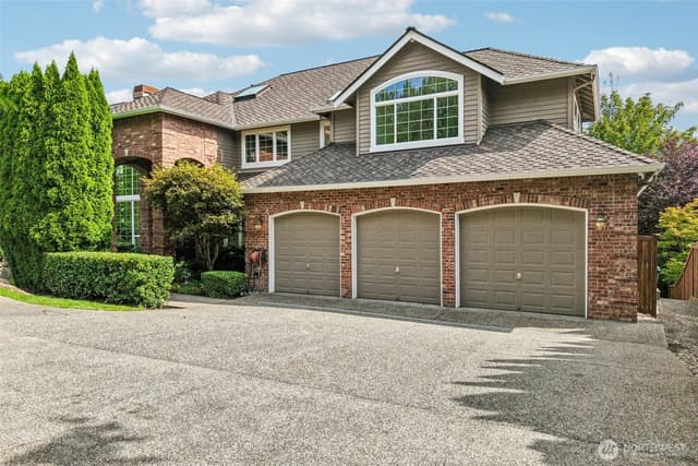 Property photo for 13611 NE 136th Pl, Kirkland