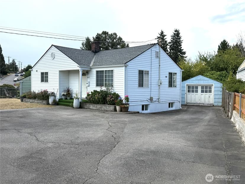 Property photo for 11829 76 Avenue S, Seattle photo 27